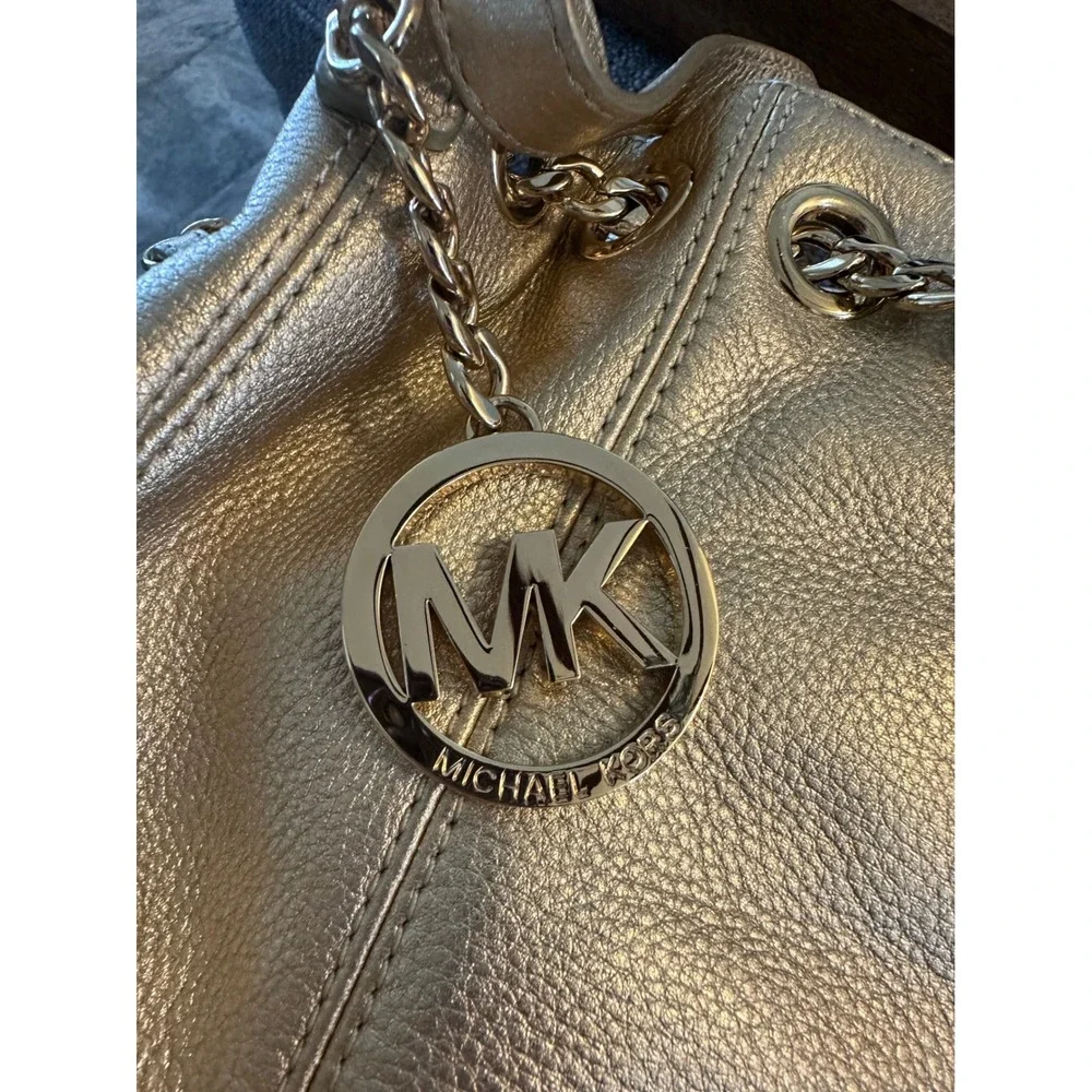 Michael Kors Jet Set Leather Hobo Shoulder Bag Purse MK Charm Chain NWOT‎